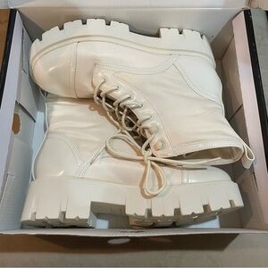 Nine West Cream Lace-Up Combat Boots